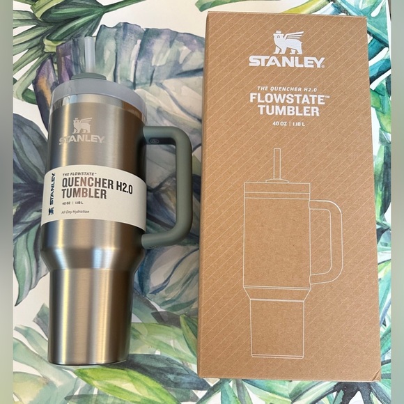 Stanley 40oz Travel Quencher cup - Stainless Steel Shale NWT - Picture 2 of 2